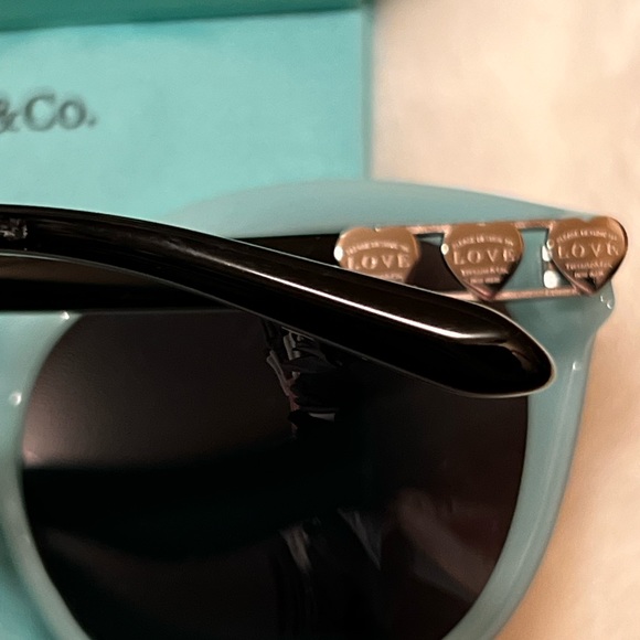 NWOT Authentic Tiffany & Co. designer sunglasses - Picture 3 of 10